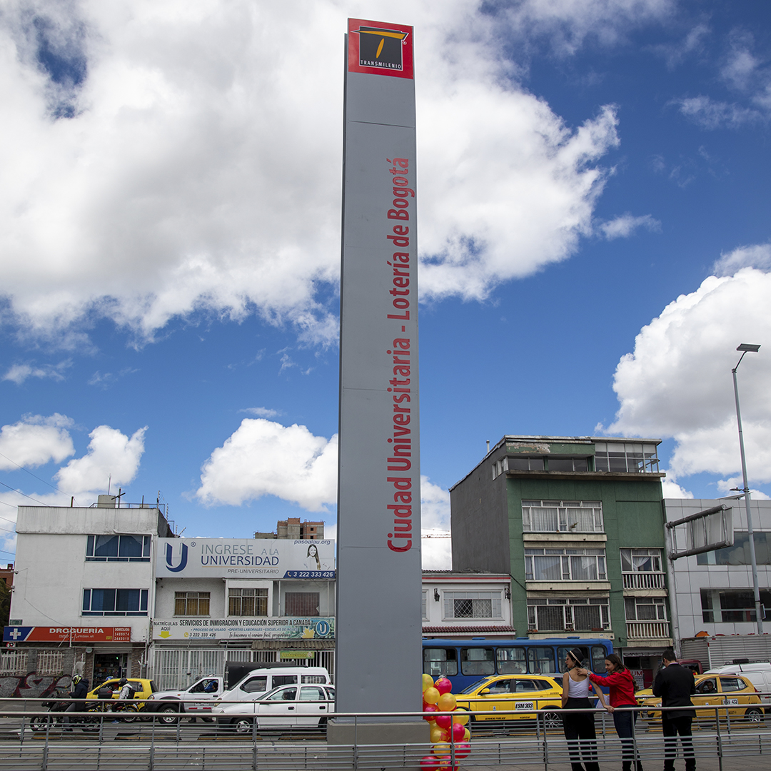 transmilenio, Estación: Ciudad Universitaria - Lotería de Bogotá